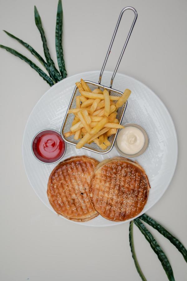 Griffon Bar Food Apartments Στρούγκα Εξωτερικό φωτογραφία